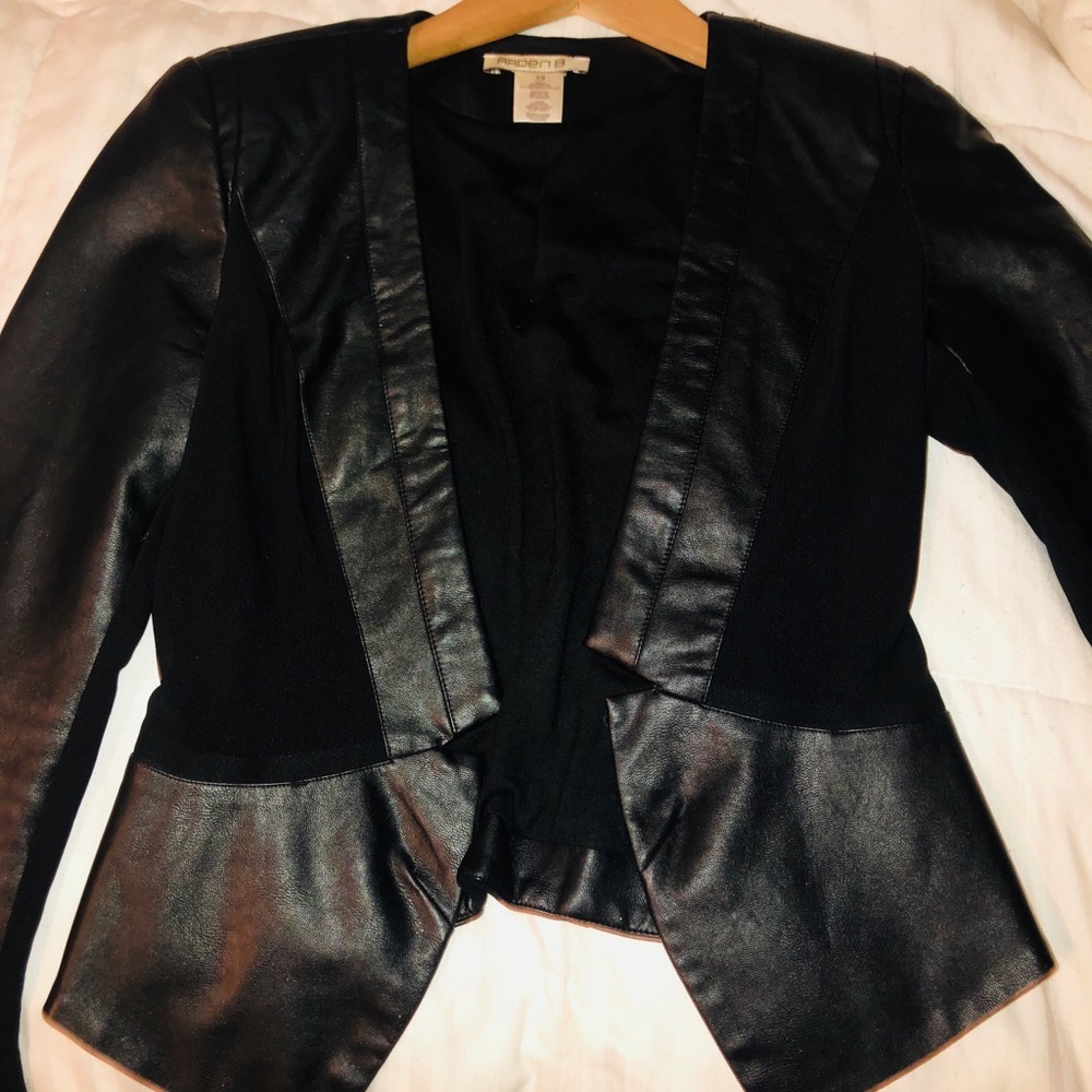 GORGEOUS faux leather jacket